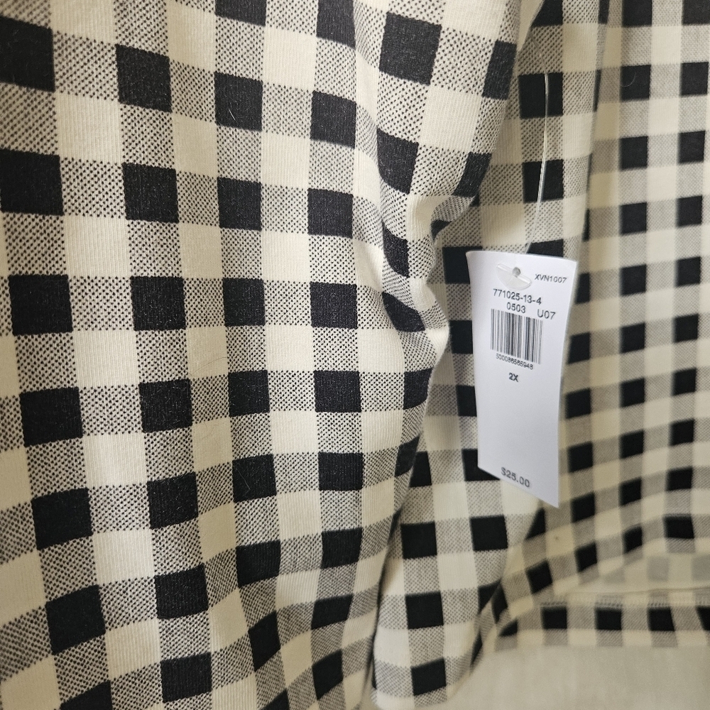Old Navy Chic Plaid Cropped Top/Shorts Athletic Set - Picture 9 of 10